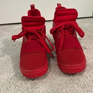 Lexi Steve Madden Red Wedge Sneakers Size 6